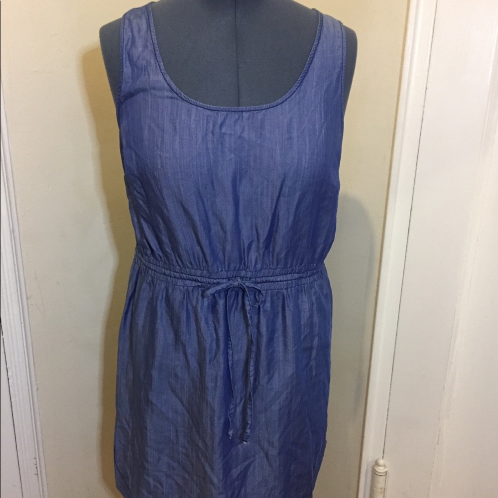 LOFT tie-waist chambray dress